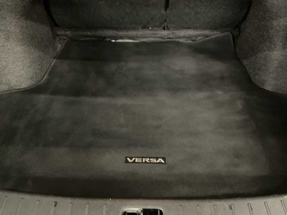 2019 Nissan Versa 1.6 SV Sedan