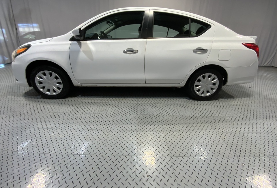 2019 Nissan Versa 1.6 SV Sedan