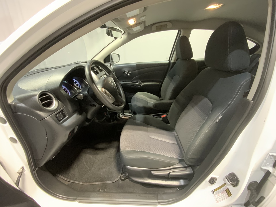 2019 Nissan Versa 1.6 SV Sedan