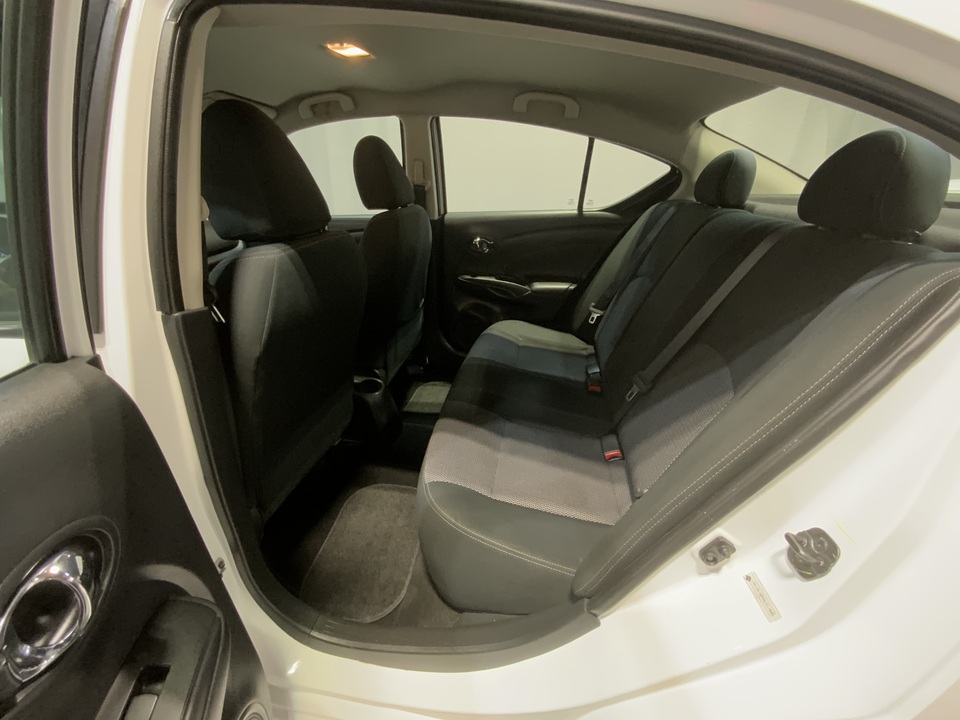2019 Nissan Versa 1.6 SV Sedan