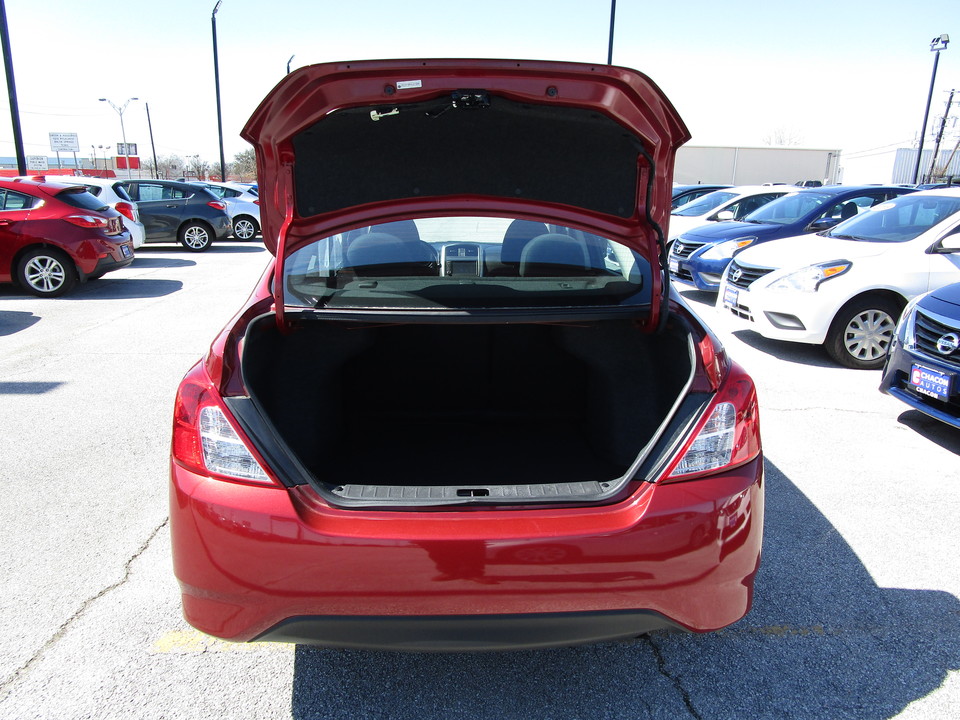 2019 Nissan Versa 1.6 SV Sedan