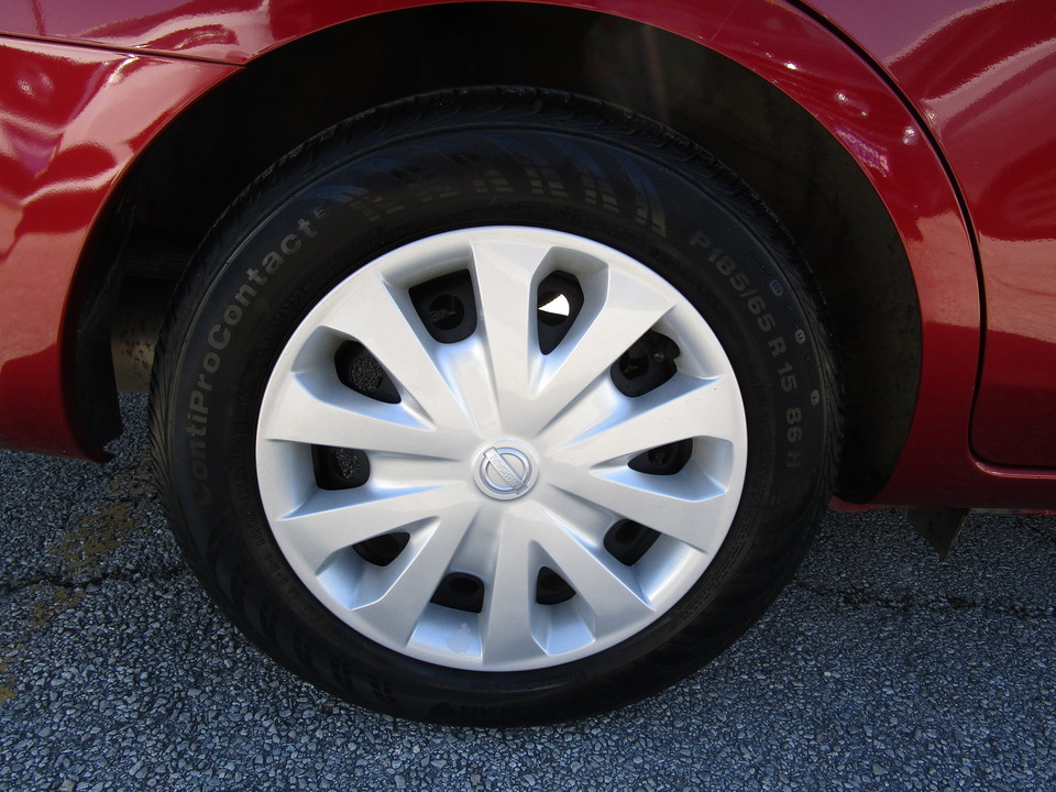 2019 Nissan Versa 1.6 SV Sedan