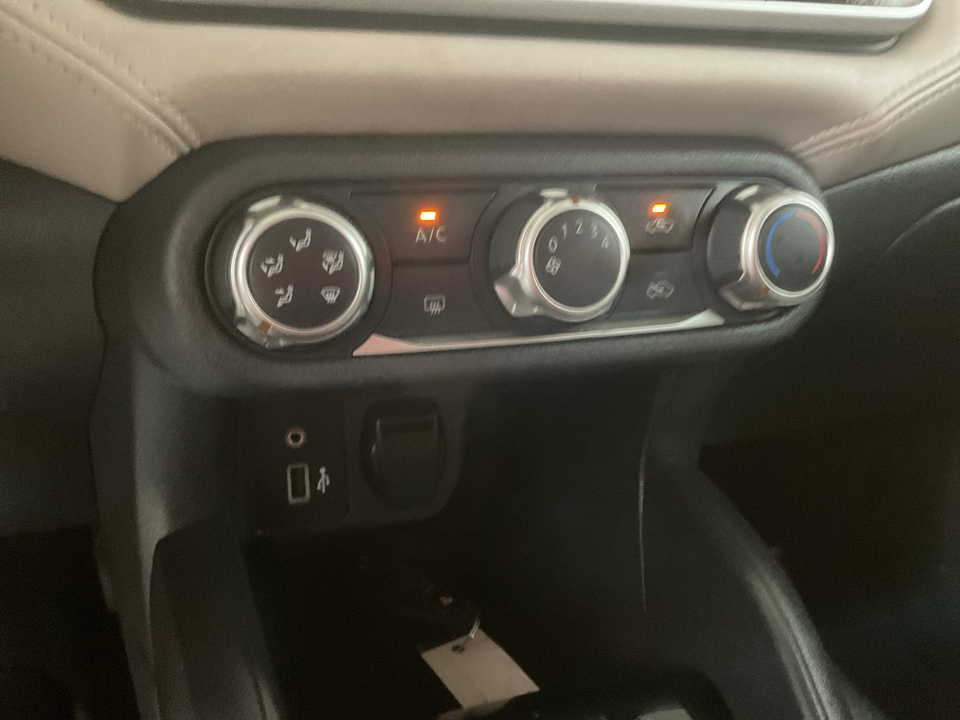 2020 Nissan Versa SV