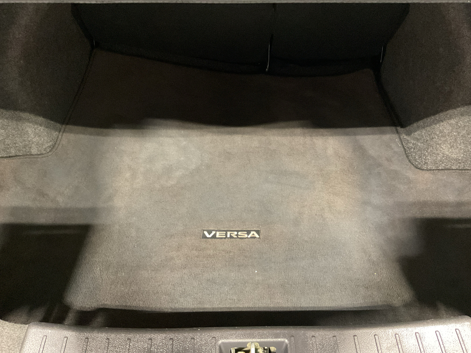 2023 Nissan Versa SV