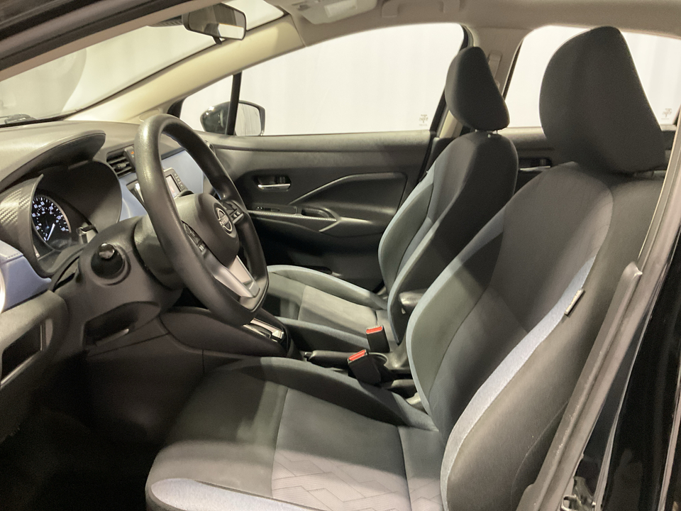 2023 Nissan Versa SV