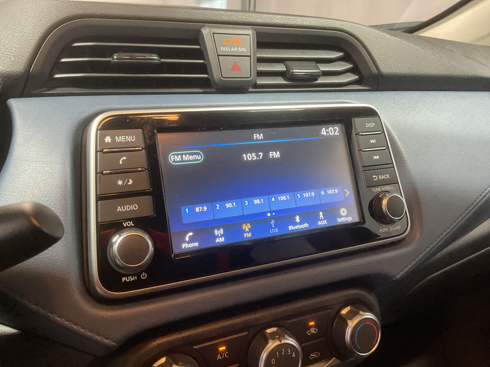 2025 Nissan Versa SV