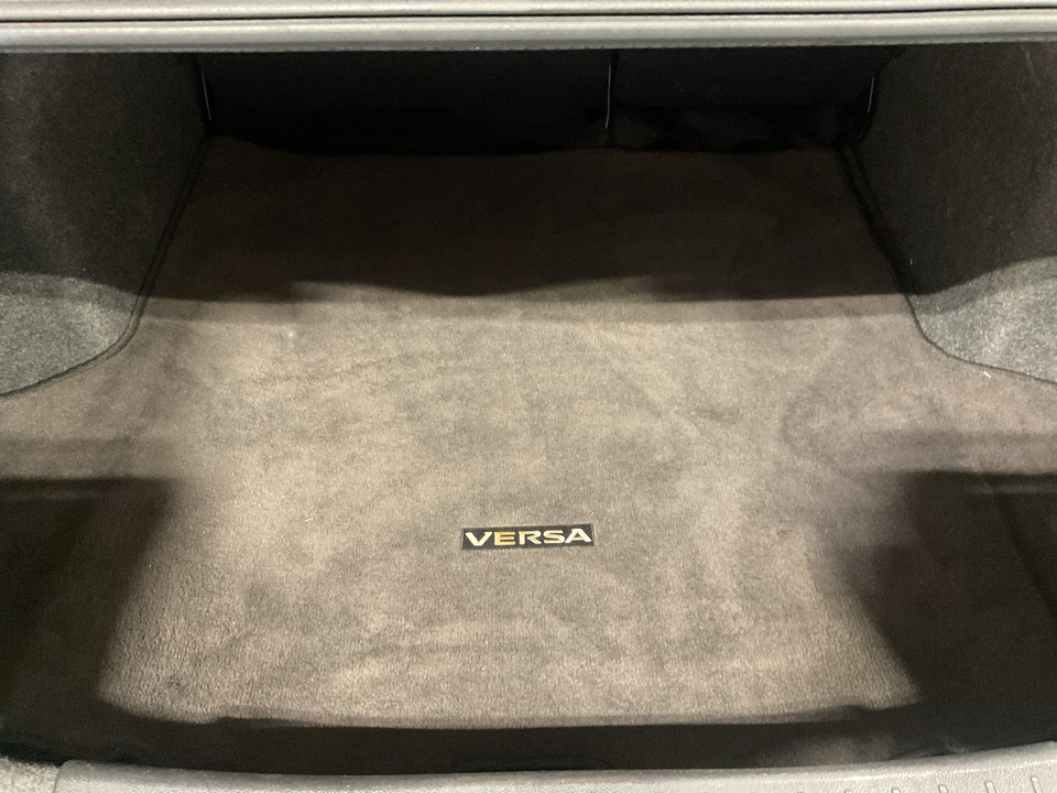 2023 Nissan Versa SV