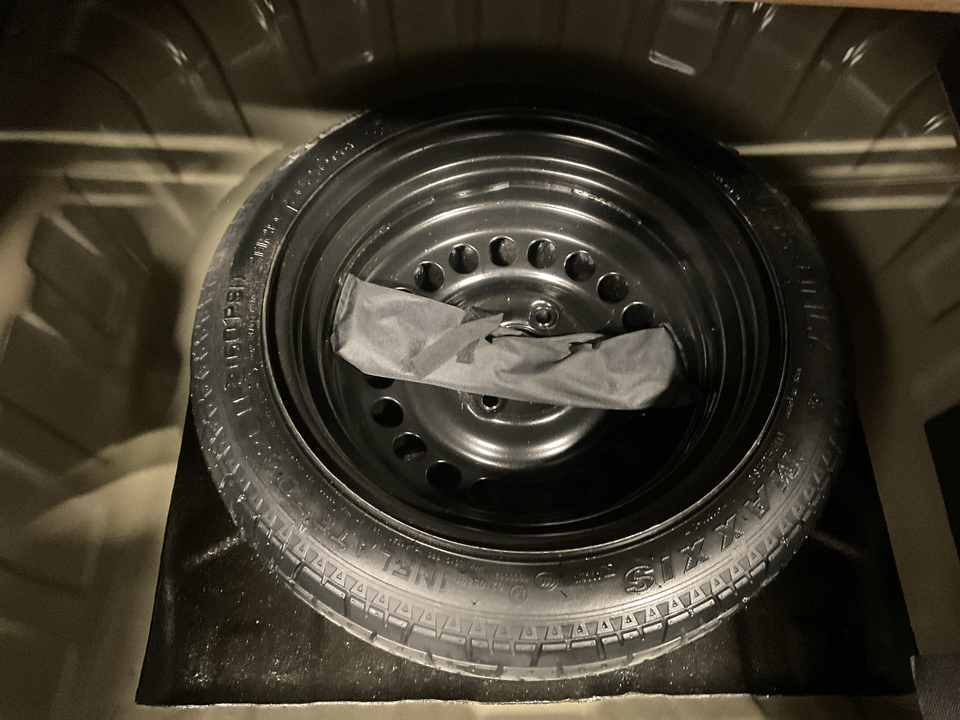 2023 Nissan Versa SV