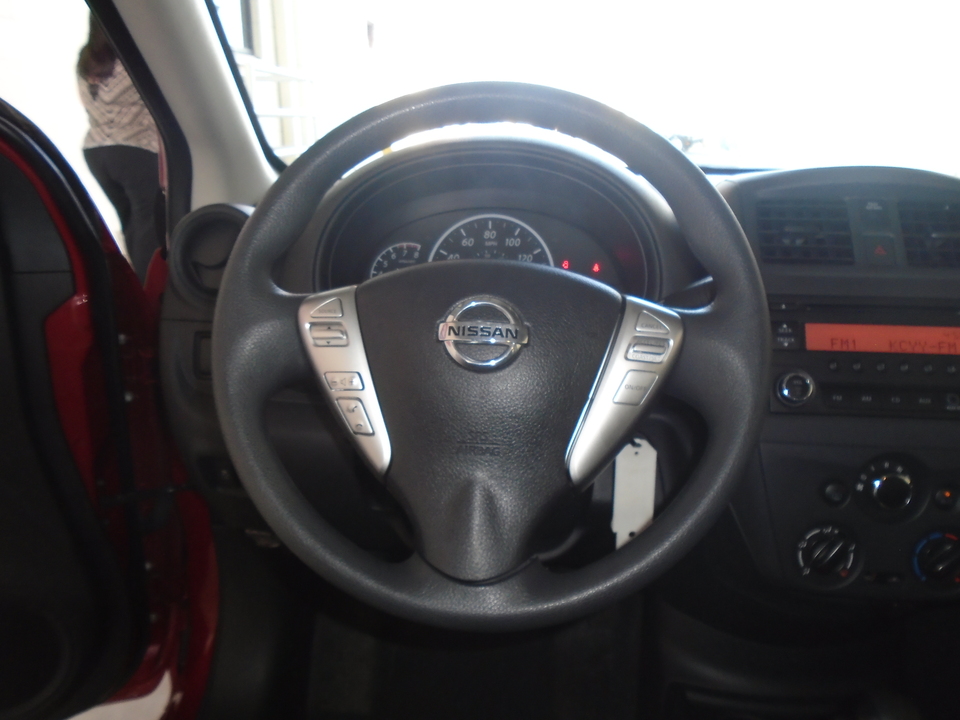 2015 Nissan Versa 1.6 S Plus