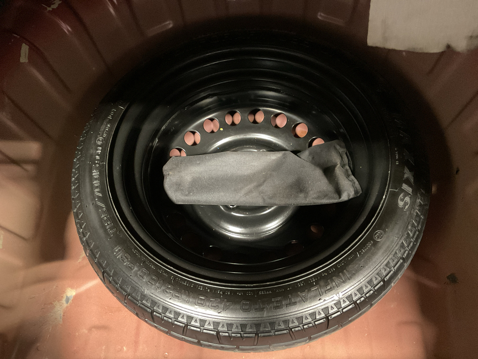 2019 Nissan Versa 1.6 SV Sedan