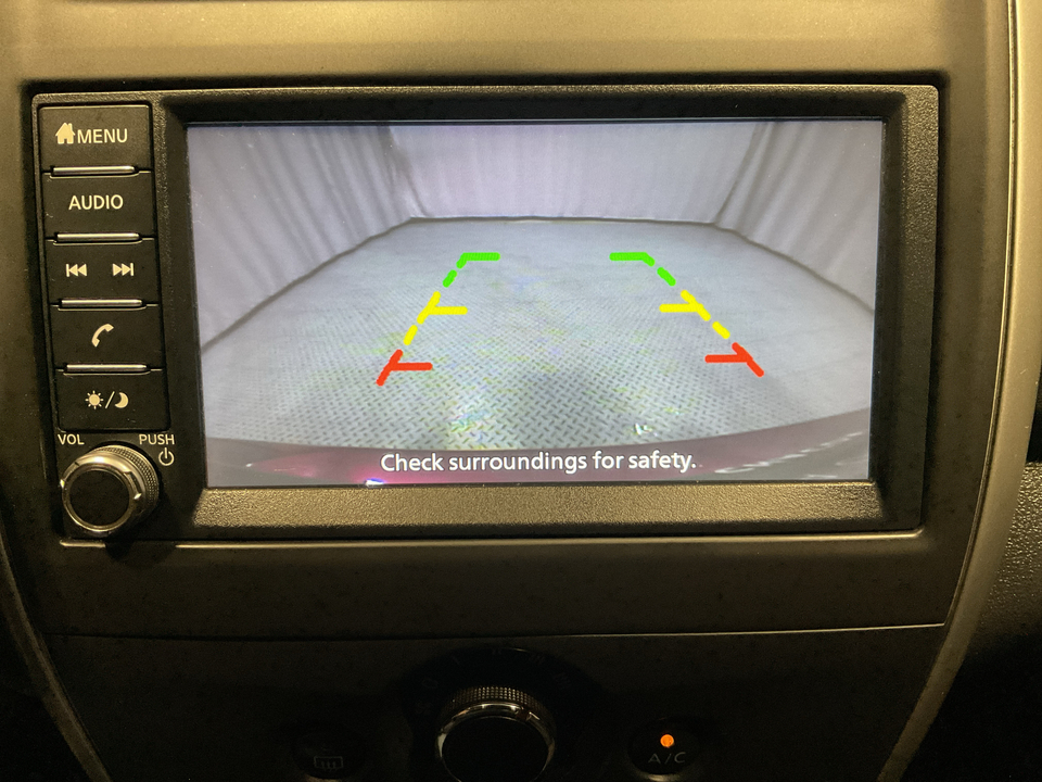 2019 Nissan Versa 1.6 SV Sedan