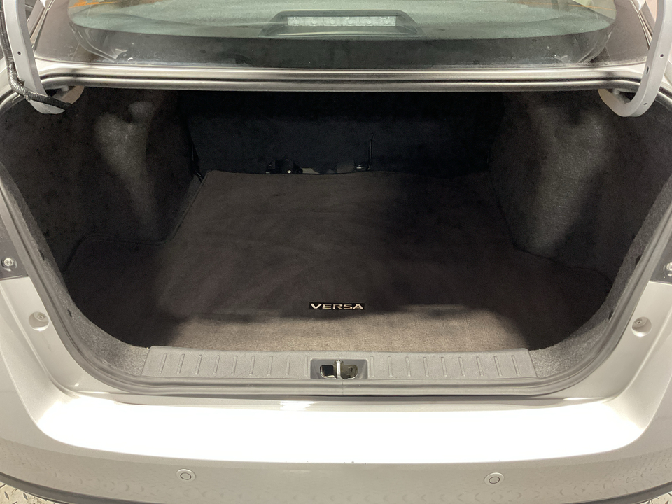 2023 Nissan Versa SV