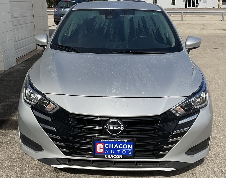 2023 Nissan Versa SV