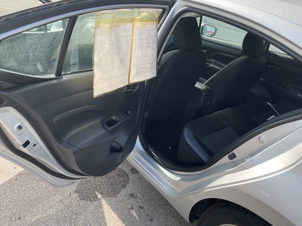 2023 Nissan Versa SV