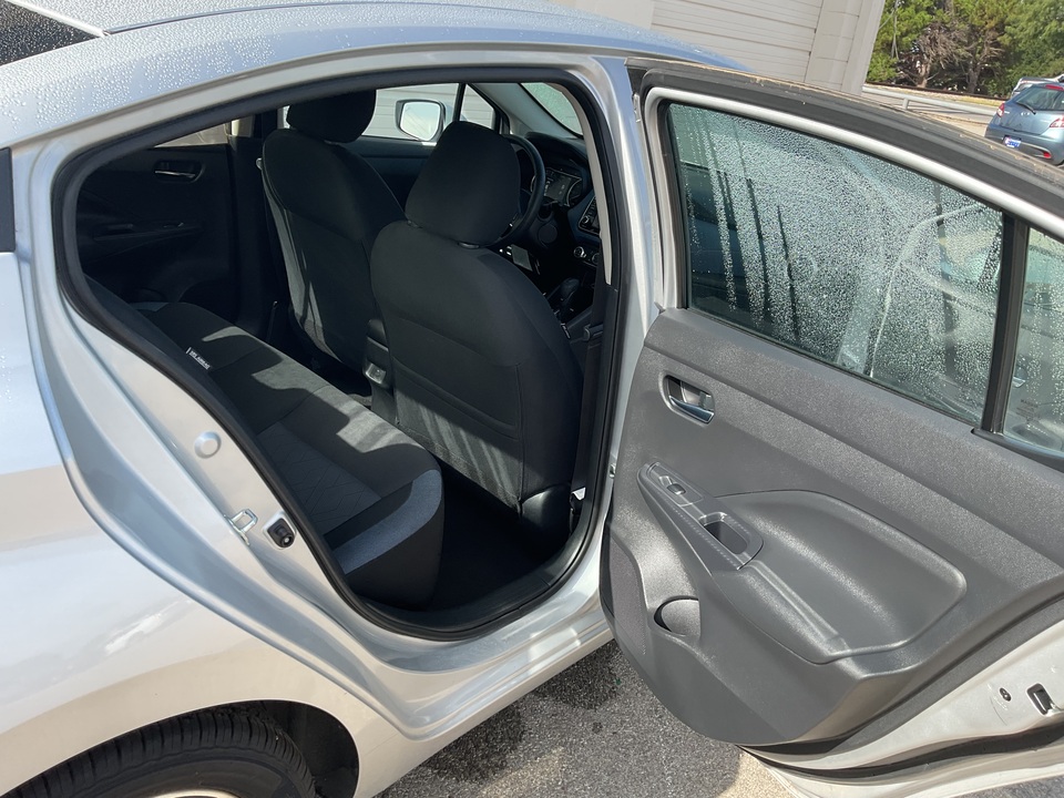 2023 Nissan Versa SV