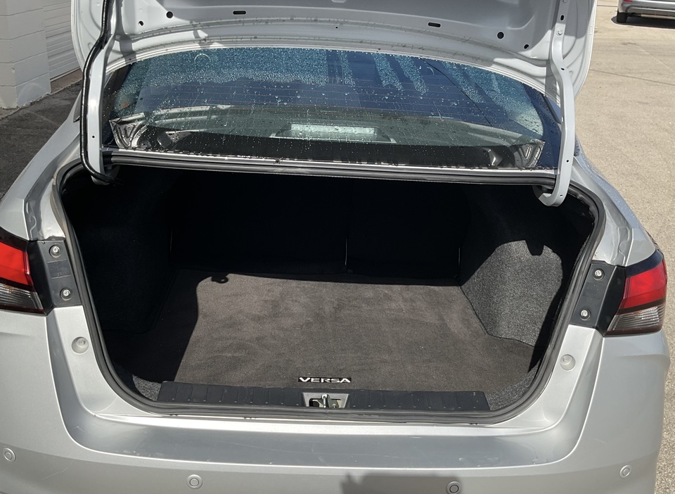2023 Nissan Versa SV