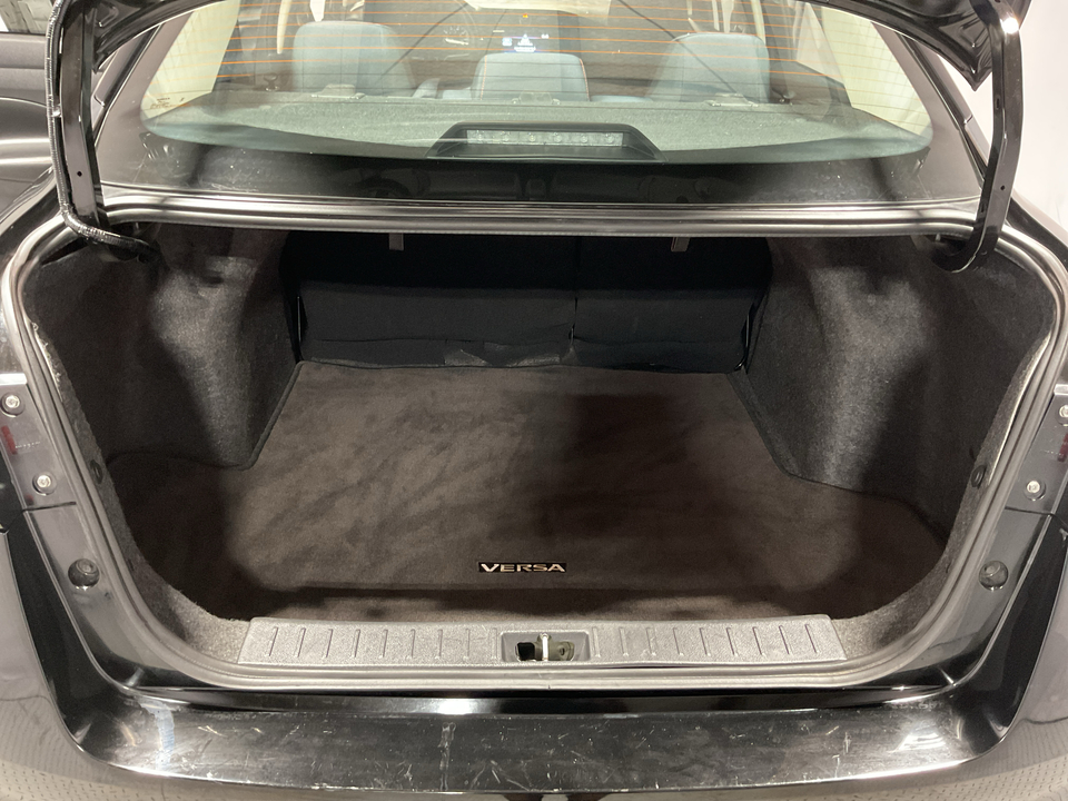 2024 Nissan Versa SR