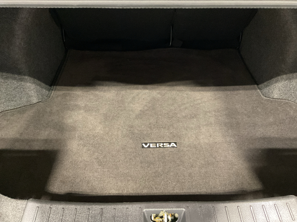 2023 Nissan Versa SV