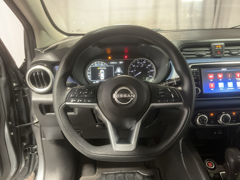 2023 Nissan Versa SV
