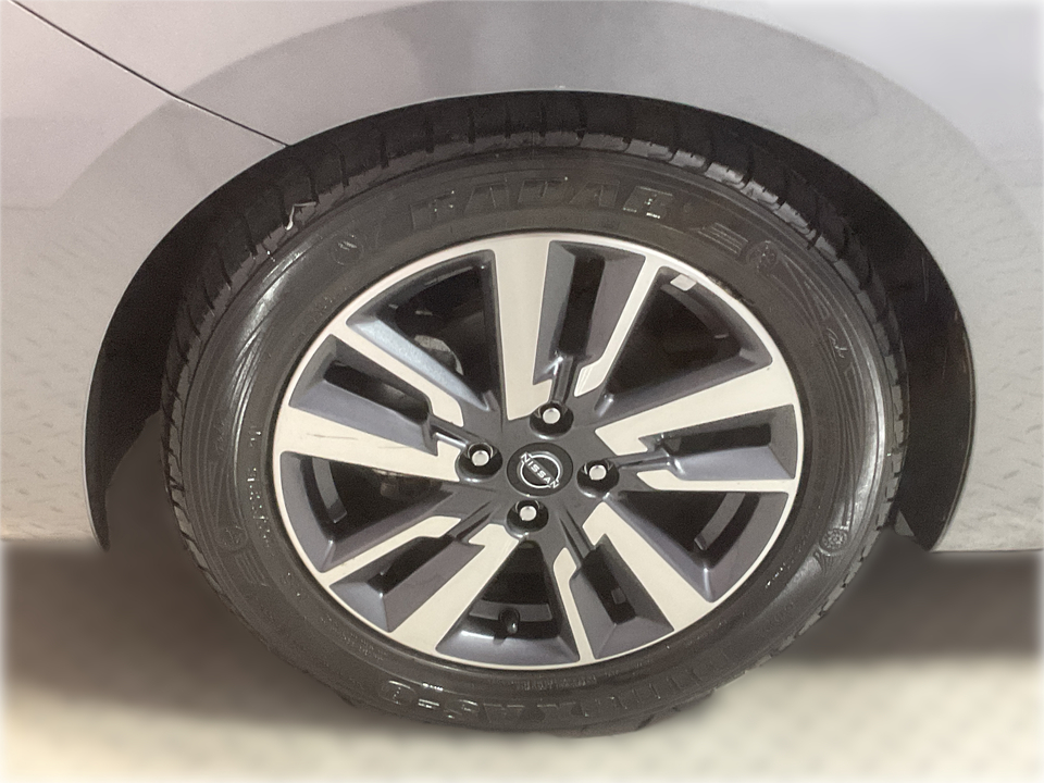 2023 Nissan Versa SV