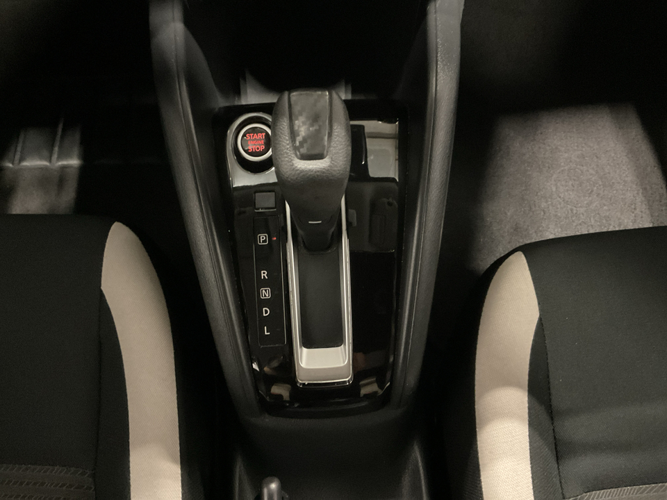 2022 Nissan Versa SV