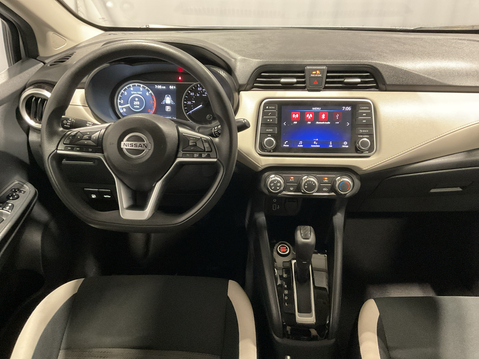 2022 Nissan Versa SV