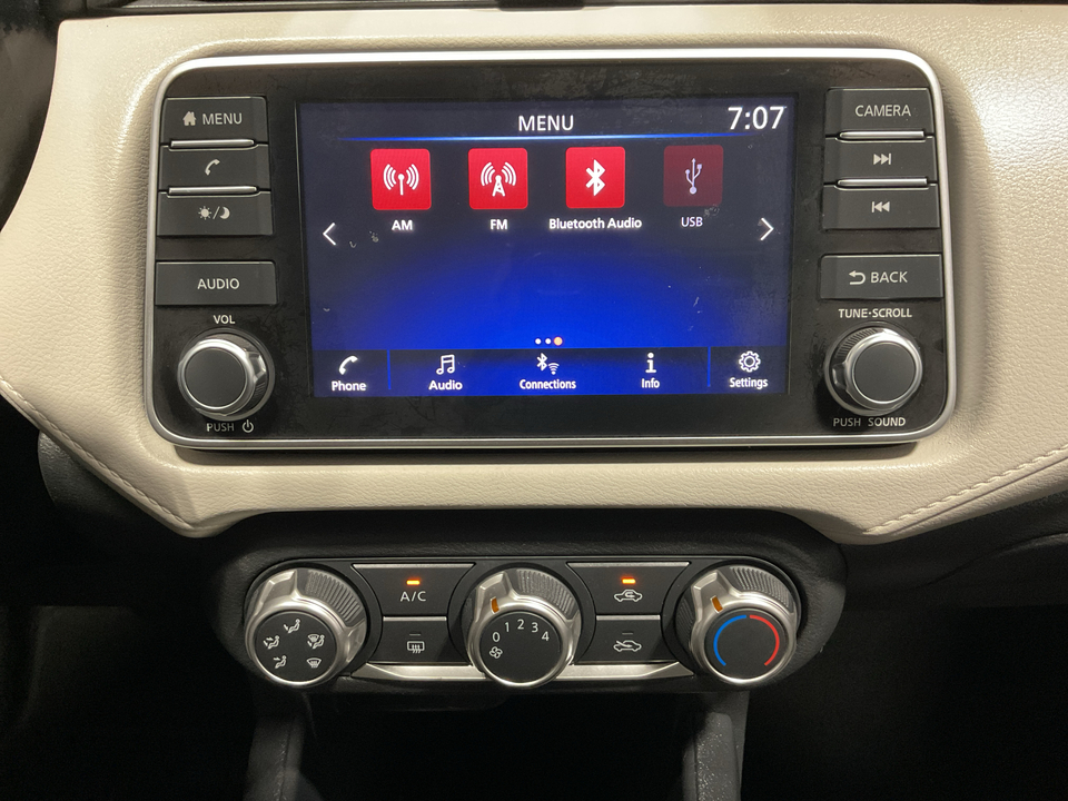 2022 Nissan Versa SV