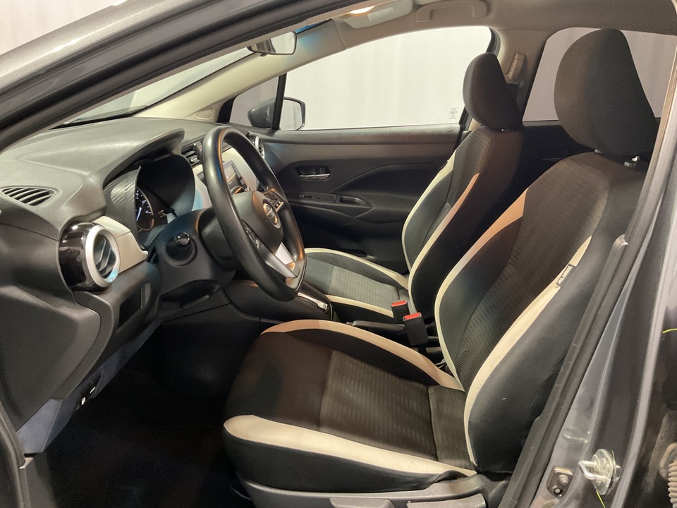 2022 Nissan Versa SV