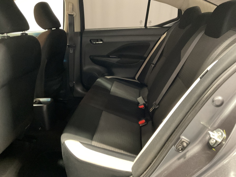 2022 Nissan Versa SV