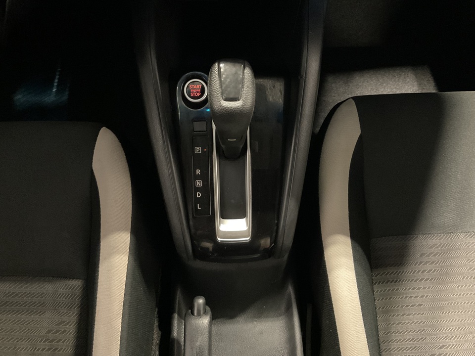 2022 Nissan Versa SV