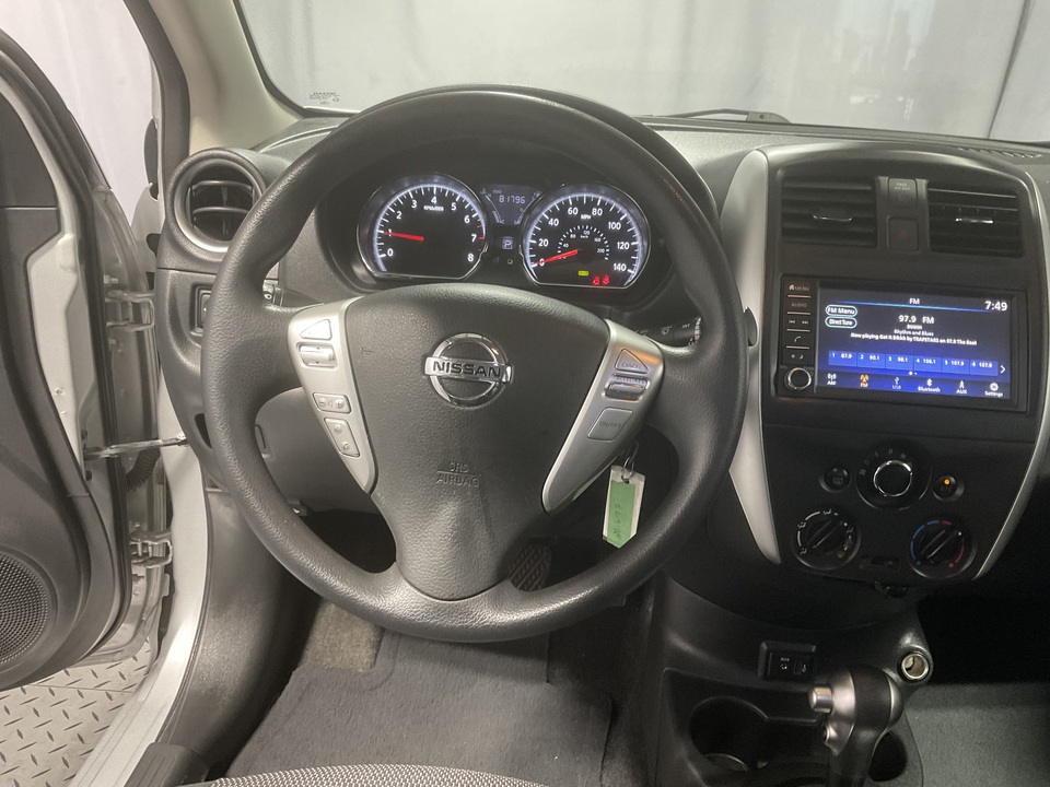 2019 Nissan Versa 1.6 SV Sedan