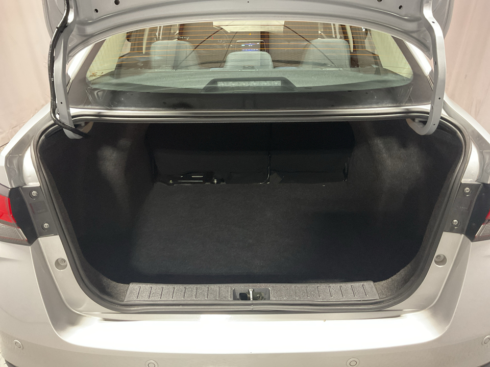 2023 Nissan Versa SV