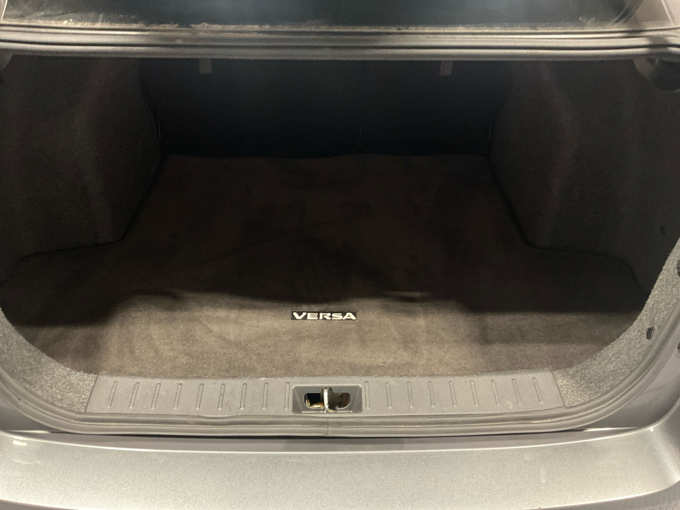 2024 Nissan Versa SR