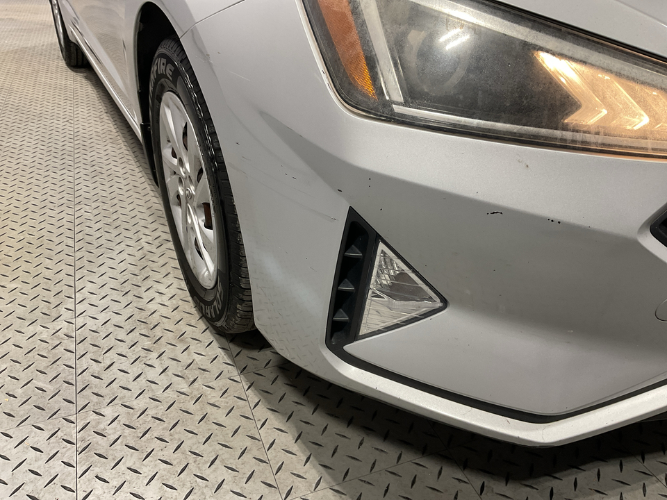 2019 Hyundai Elantra SE 6AT