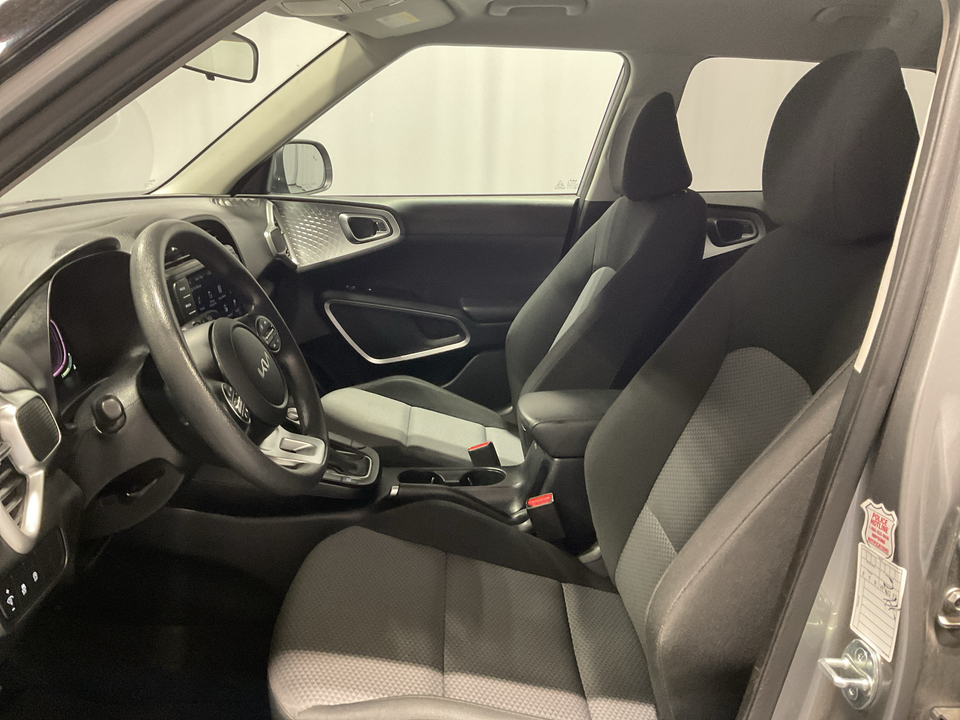 2023 Kia Soul LX CVT