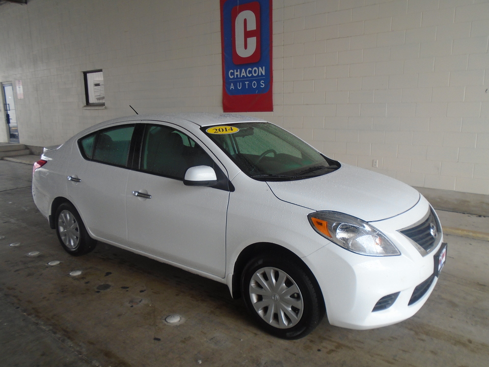 2014 Nissan Versa 1.6 SV Sedan