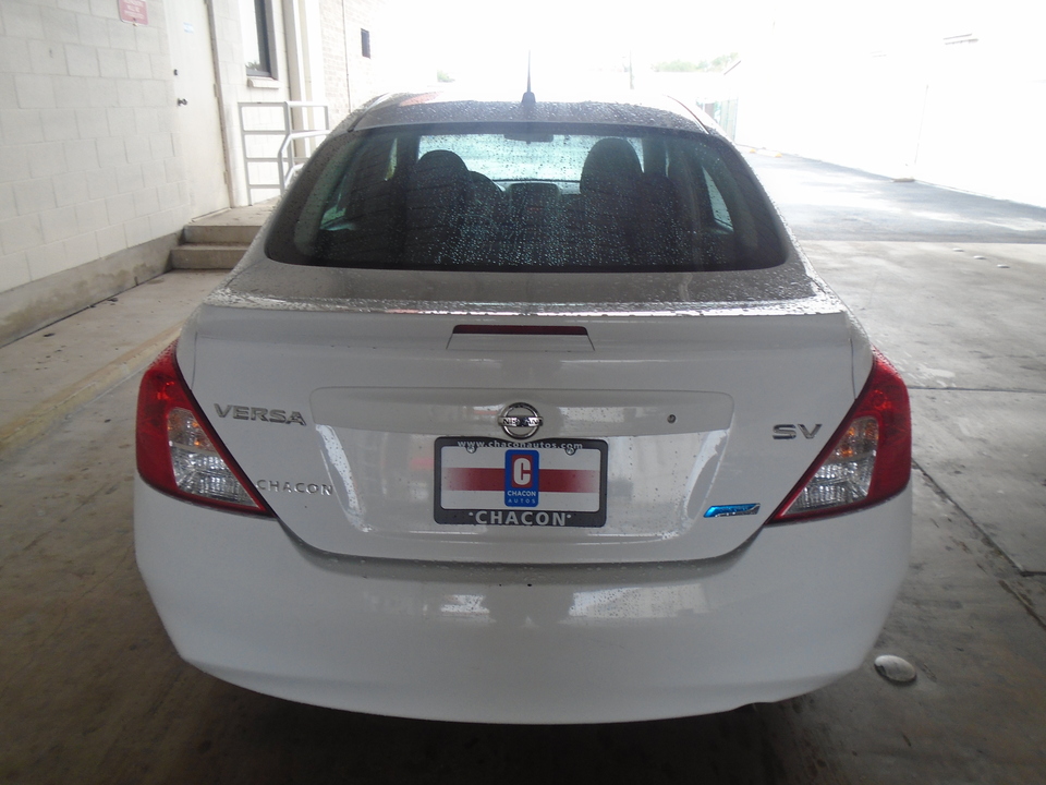 2014 Nissan Versa 1.6 SV Sedan