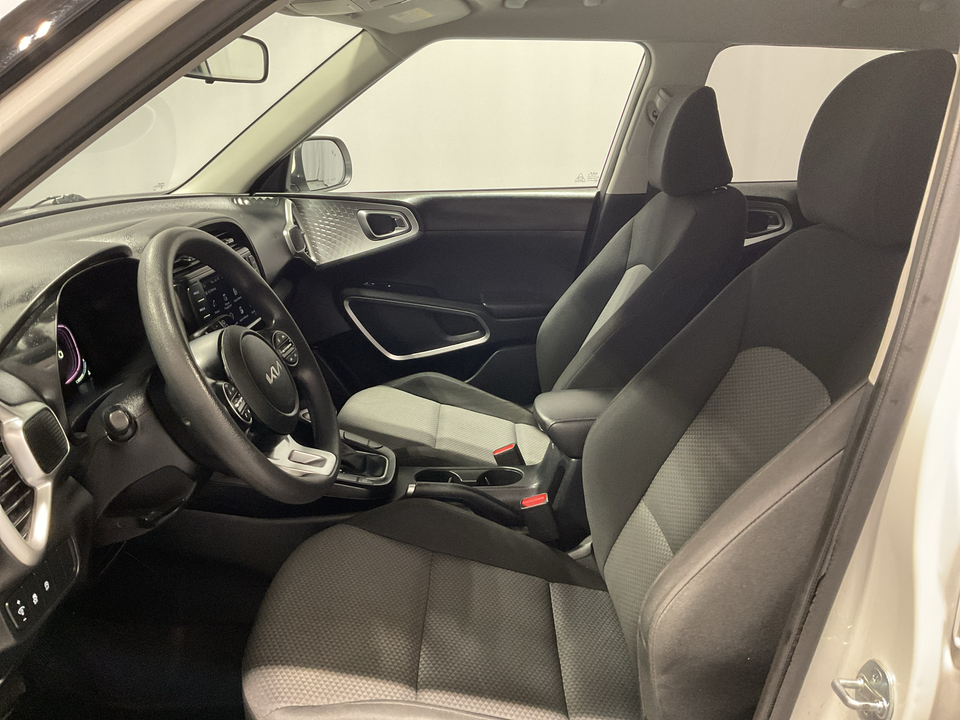 2023 Kia Soul LX CVT