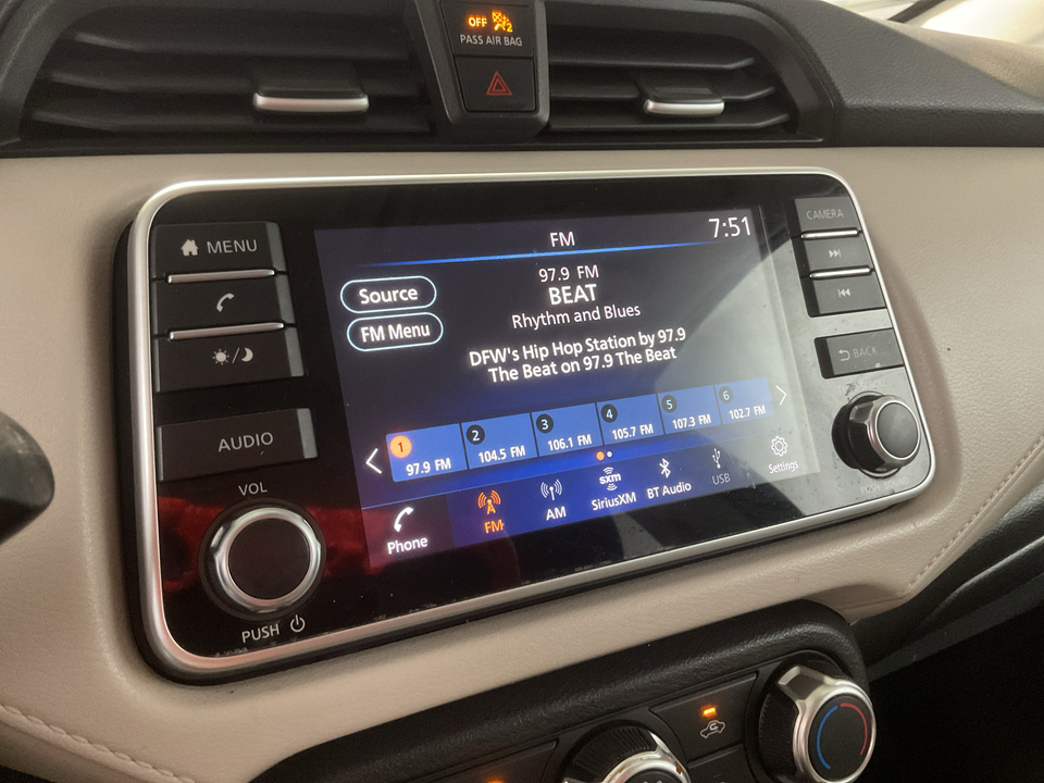 2021 Nissan Versa SV