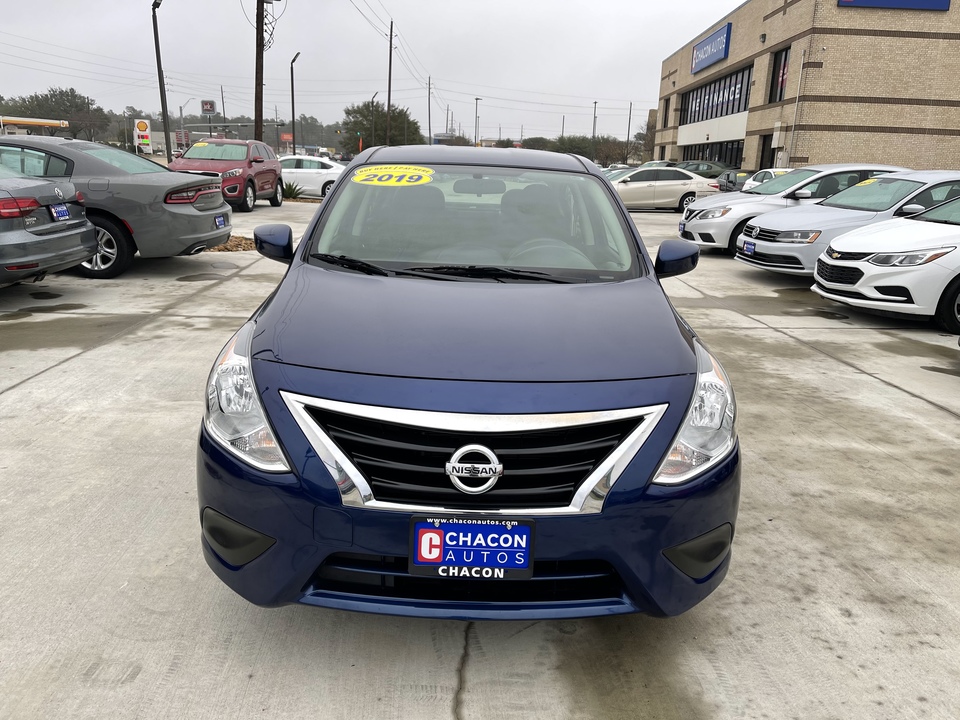 2019 Nissan Versa 1.6 SV Sedan