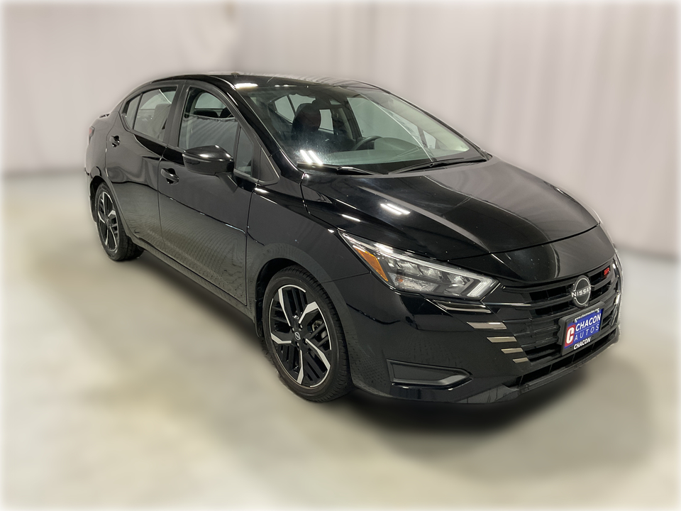 2023 Nissan Versa SR