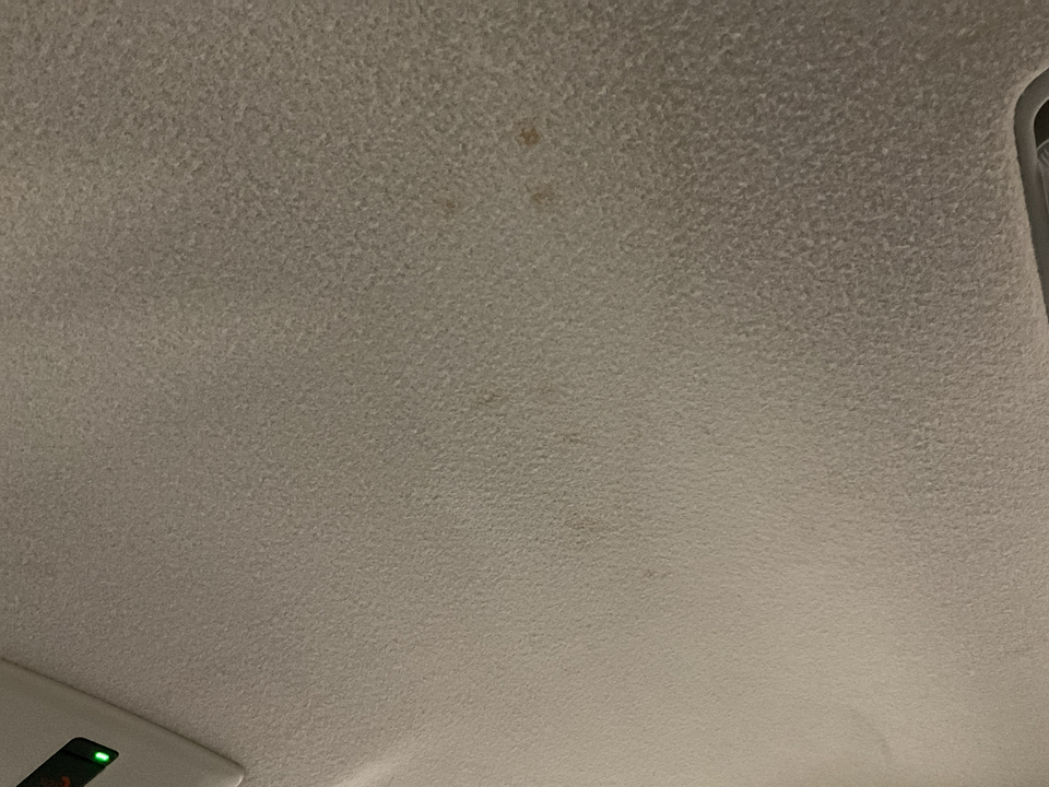 2023 Nissan Versa SR