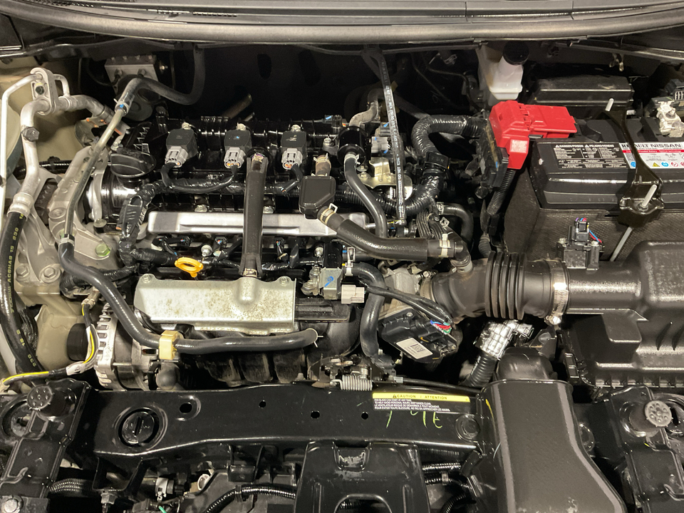 2023 Nissan Versa SR