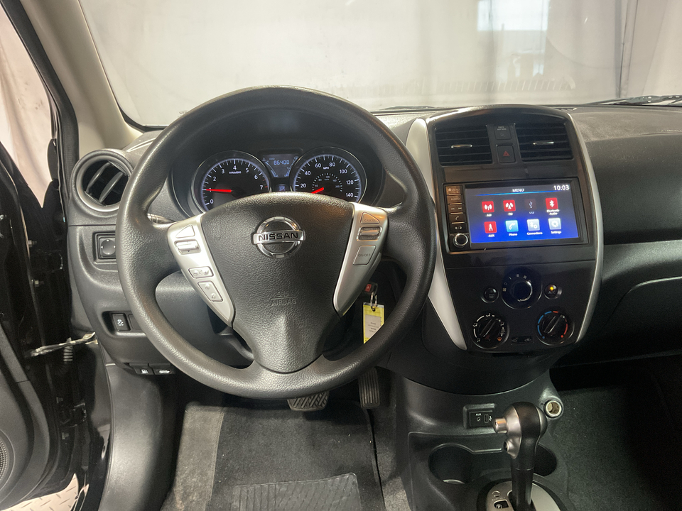 2019 Nissan Versa 1.6 SV Sedan