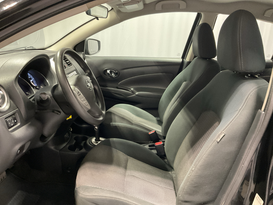 2019 Nissan Versa 1.6 SV Sedan