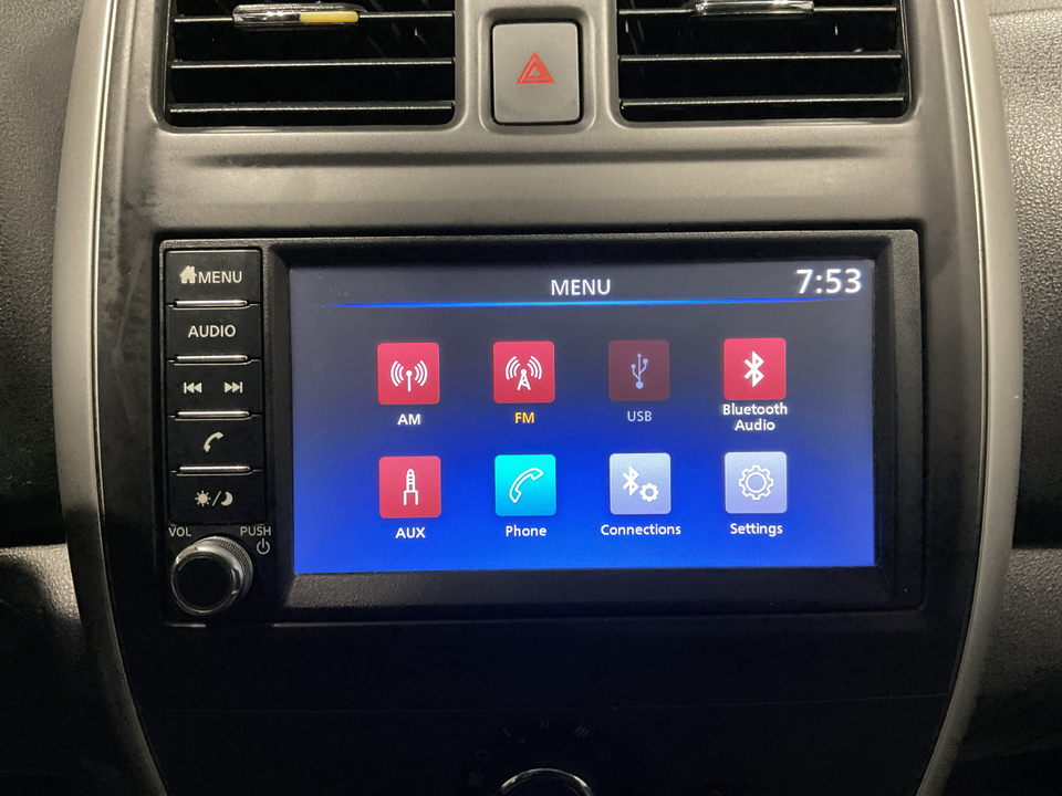 2019 Nissan Versa 1.6 SV Sedan