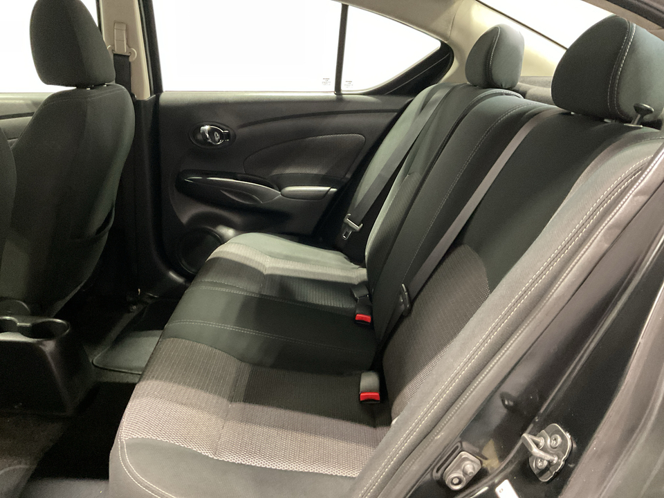 2019 Nissan Versa 1.6 SV Sedan