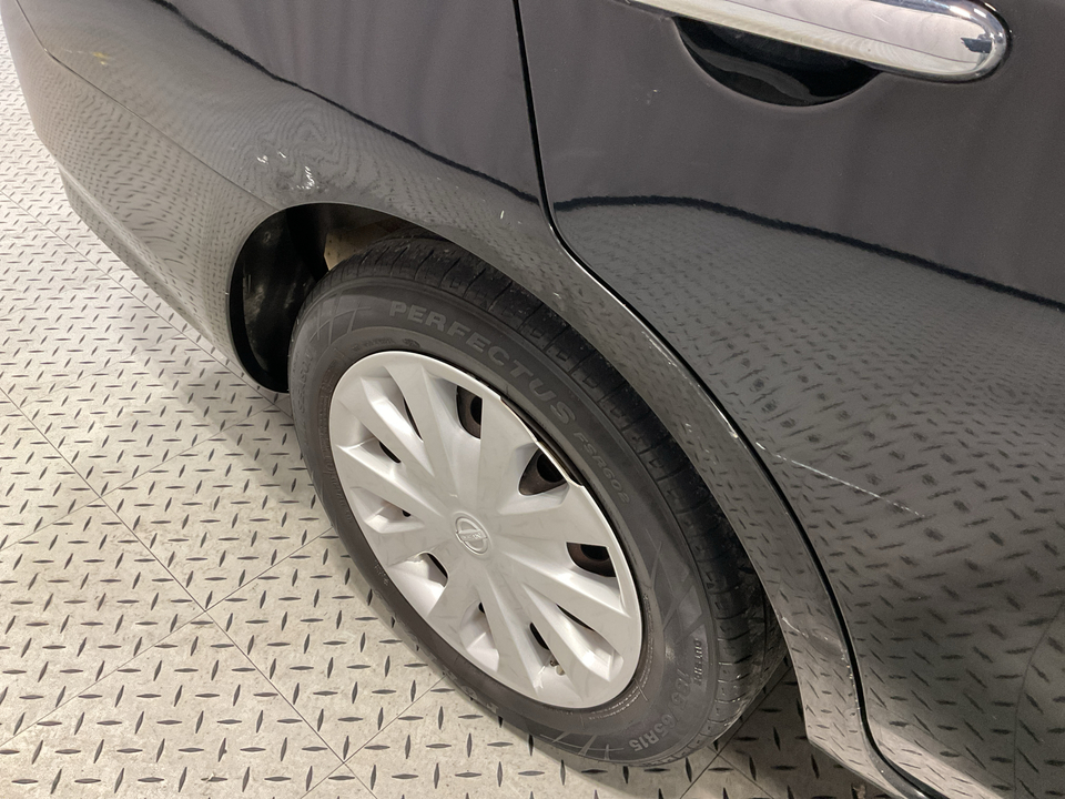 2019 Nissan Versa 1.6 SV Sedan