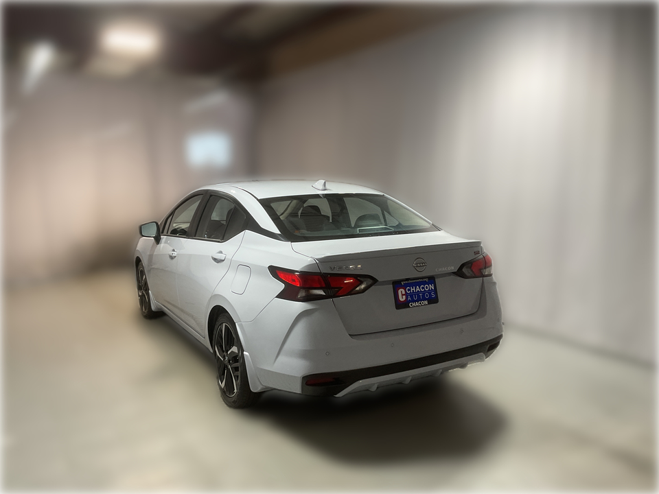 2025 Nissan Versa SR