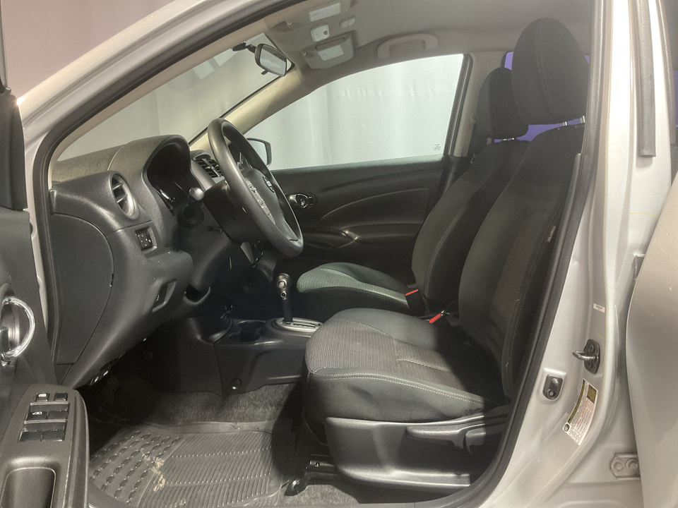 2019 Nissan Versa 1.6 SV Sedan